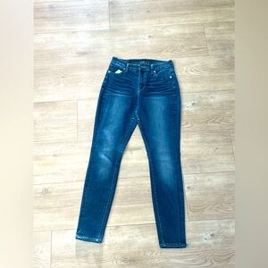 Lucky Brand Dark Wash Skinny Jeans – Size 4/27